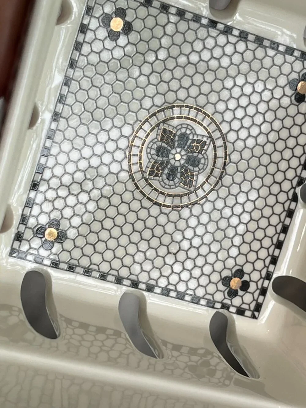 Anthropologie Bistro Tile Mon Chéri Berry Basket-NEW